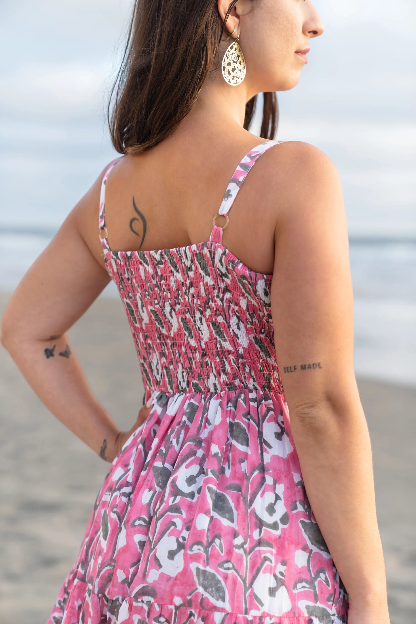 The Elira - Sweetheart Neckline Midi Dress- Pink